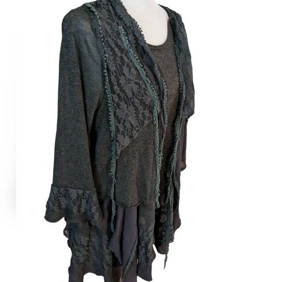 Pretty Angel Boho Top with lace and ruffles. Sz 2x. EUC. Linen blend. - Picture 3 of 5